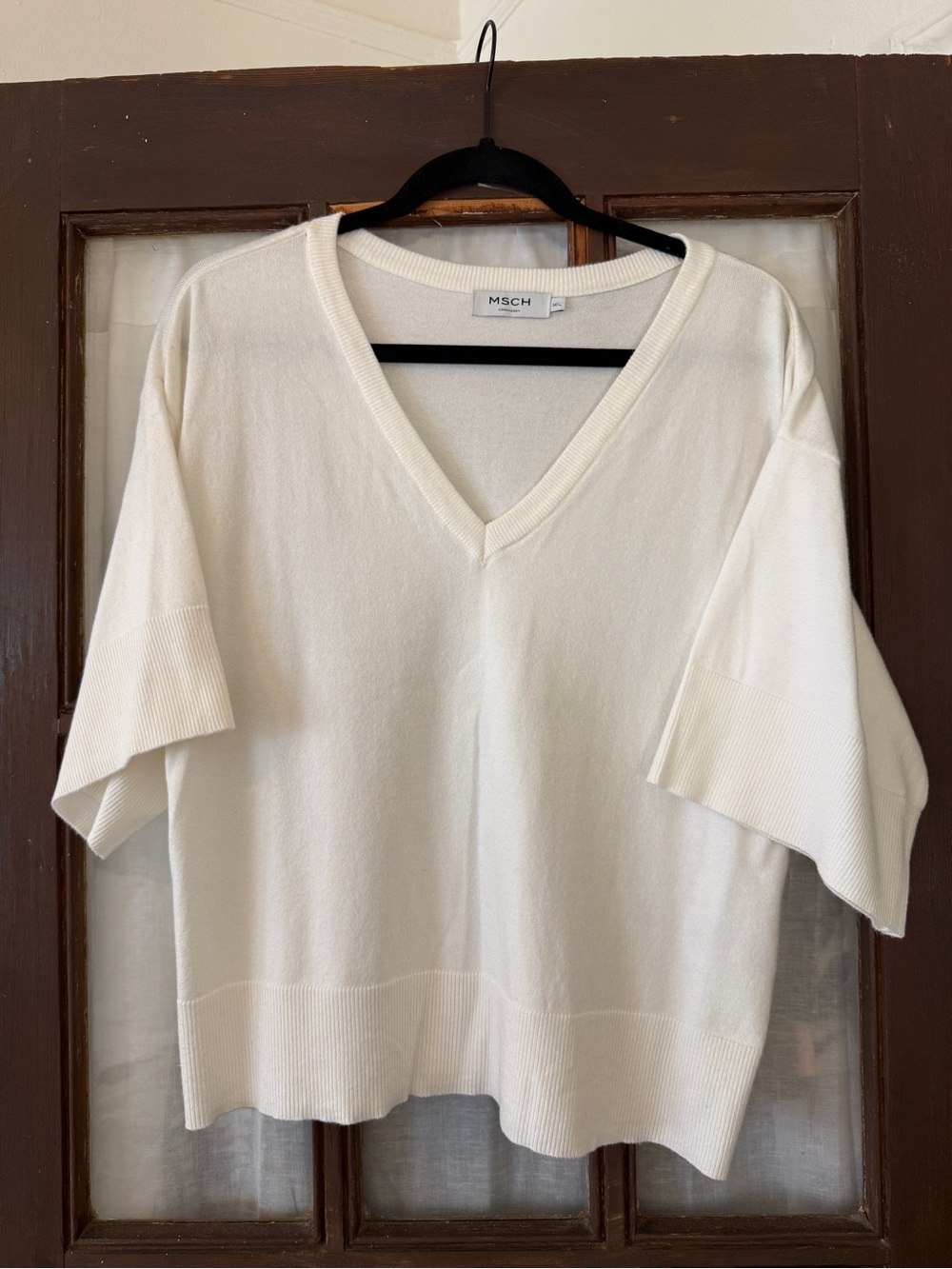 Cream V-Neck Short Sleeve Knit Sweater